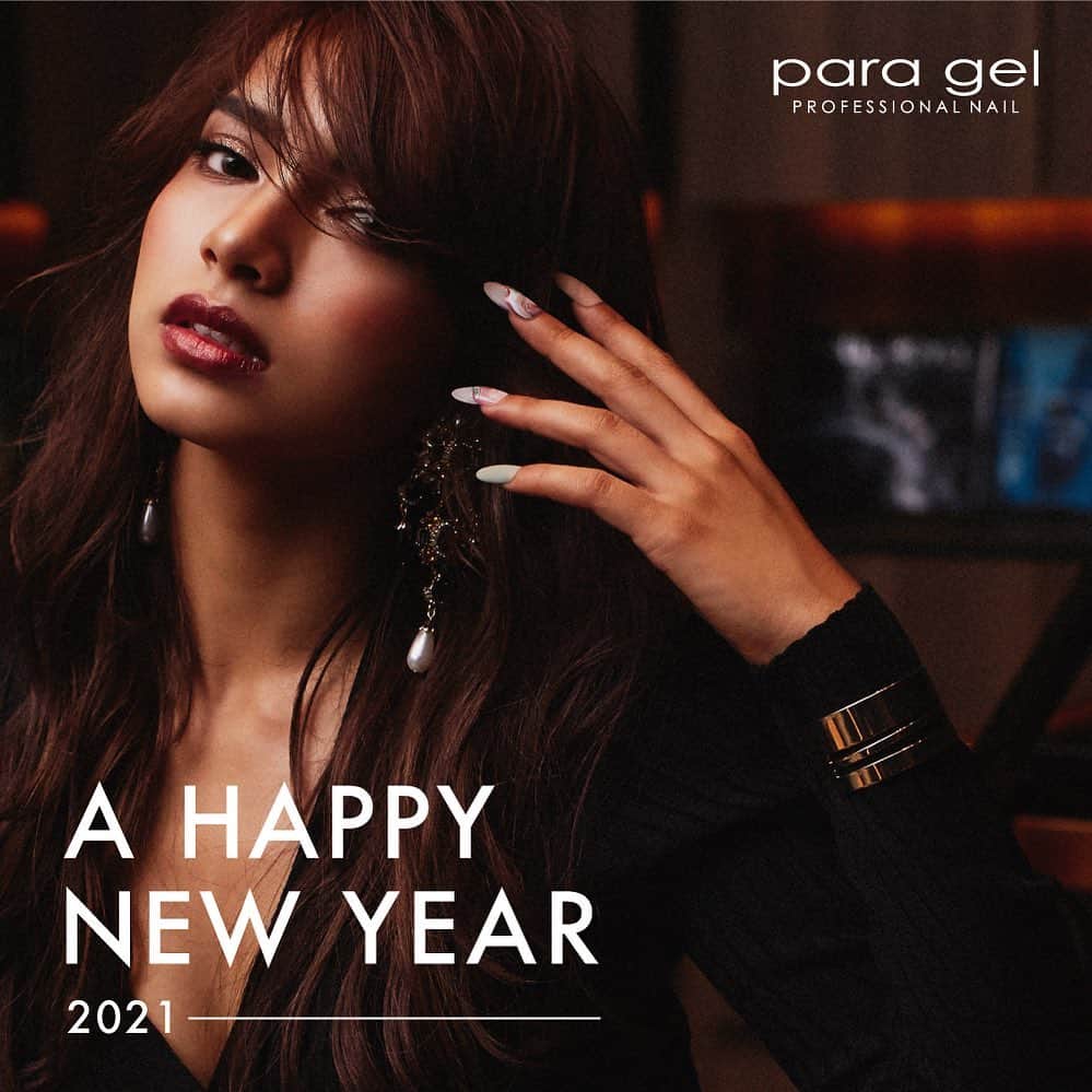 paragel さんのインスタグラム写真 - (paragel Instagram)「. 新年明けましておめでとうございます。 旧年中は格別のご厚情を賜り、誠にありがとうございました。 本年も変わらぬお引き立て、一層のご愛顧のほどよろしくお願い申し上げます。 . #paragel #gelnails #nailart #ネイルアート #パラジェル #ノンサンディング #ジェルネイル #nailselect #ネイルセレクト#nail #ネイル」1月8日 19時04分 - paragelnail