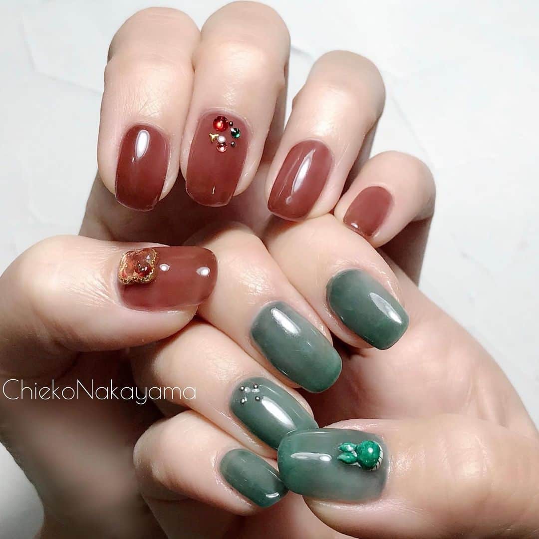 なかやまちえこのインスタグラム：「My nails.⠀ ⠀ PREGEL・Betty gel・きまぐれキャット・PREANFA・PREXY商品は、ネイリストの方は↓ ⠀ プリモール @nail_premall ⠀ http://gelnailshop.com/ ⠀ ⠀ キャンディポケット @candypocket_official ⠀ http://www.beautysupport.jp/sm/script_main/shoptop.php ⠀ ⠀ セルフの方は↓ ⠀ ジョイアート @joyartofficial ⠀ http://joyart.biz/ ⠀ ⠀ にて購入頂けます☺️⠀⠀  ⠀ #nail #nails #nailart #ネイル #美甲 #ネイルアート  #japanesenailart #manucure #japanesenails #manicurist #gelnails #أظافر #네일아트 #미용 #vẽmóng #ngườiđẹp  #เพ้นท์เล็บ #искусствоногтя #artedeuñas #เพ้นท์เล็บเจล #ジェルネイルデザイン #ネイルデザイン #senikuku #nagelkunst #ワンカラーネイル #くすみネイル #シアーネイル #アシメネイル @pregelofficial @bettygel_official」