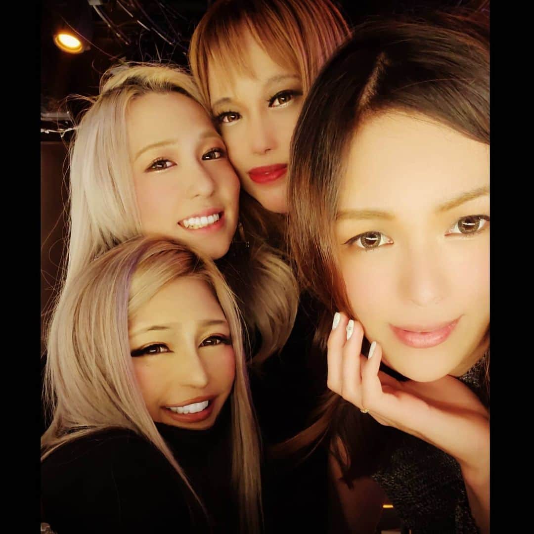 AYUMIKAMISAMAのインスタグラム：「KOWAI」