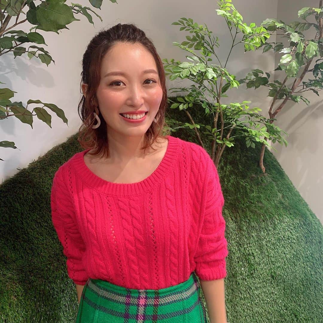 くまみきのインスタグラム：「日テレ系•新木曜ドラマF「 #江戸モアゼル 」始まりました🧡﻿ みつけてくれたみんなありがとう〜🥰﻿ 初めてのテレビドラマ出演で緊張した🤣！ いつもとちょっと違うメイクしたんだけど気に入っちゃって最近よくこのメイクするようになりました&ヘアメイクさんにしてもらったヘアアレンジがかわいくて最近自分でも練習してやってます🤣🧡笑﻿ そして衣装が毎回かわいくてお買い上げしたいくらいなのです🤤ふふふ﻿ ﻿ 見逃したって方はTVerで観れるのでぜひぜひね🥰﻿ 個人的に江戸時代の勉強にもなっておもしろいドラマです〜👘🧡﻿ 来週も楽しみっ📺✨﻿ ﻿ @edomoiselle_ytv ﻿ ﻿ #日テレ #ドラマ #衣装 #オフショット #TVer」