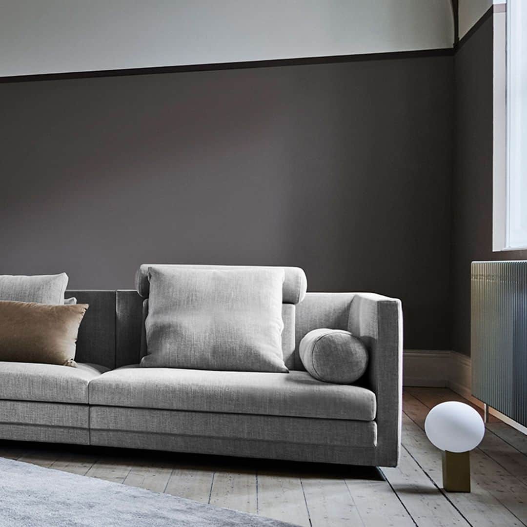 eilersenさんのインスタグラム写真 - (eilersenInstagram)「Experience the ultimate floating feeling in Cocoon!⁠ •⁠ •⁠ •⁠ #eilersen #cocoon #eilersenfurniture #myeilersen #interiordesign #homedecor #sofa #danishdesign #inredning #finahem #interiorlovers #interiordesign #modernliving #minimalism #nordiskehjem #nordicinspiration #nordicliving #craftsmanship #luxurylifestyle #boligindretning #designinterior #livingroominspo #boliginspiration #softminimalism #hemindredning #schönerwohnen #nordicminimalism」1月8日 19時27分 - eilersen