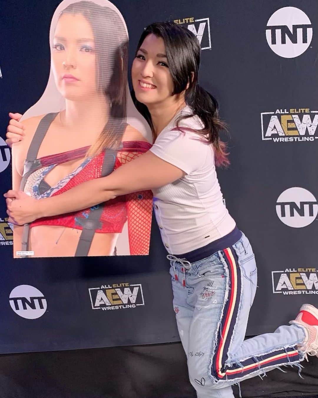 のインスタグラム：「This #HolyShida watched every Jaguars match in TIAA Bank Field!!!  NFLの試合でソーシャルディスタンスのために空いていた席に、このボードが座ってたんだって！ #DUUUVAL」