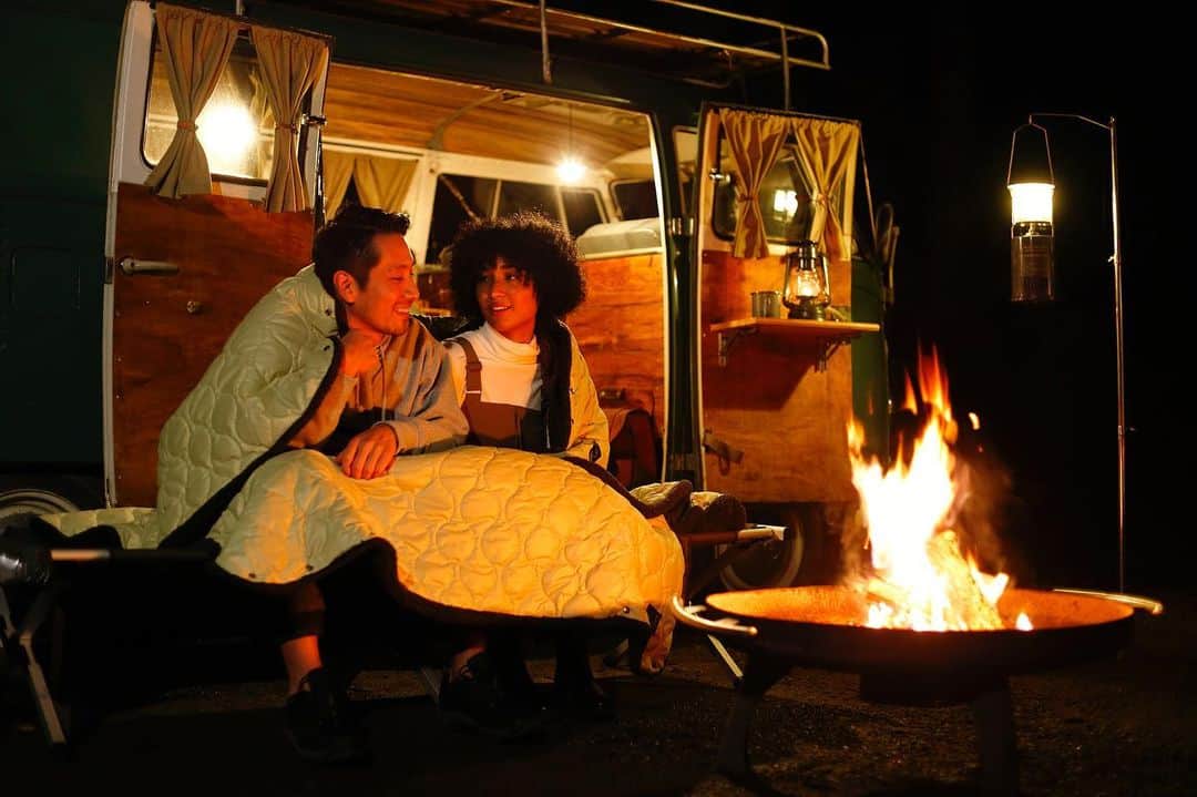 GENAのインスタグラム：「@mahobinblanket_lugh 🏕🔥」