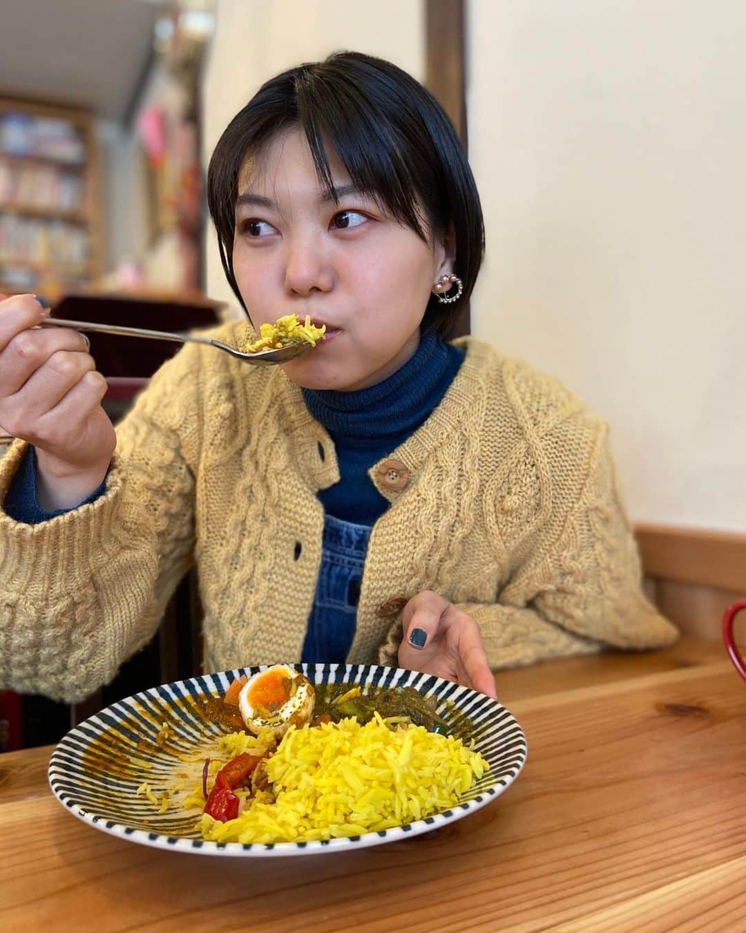 Megu さんのインスタグラム写真 - (Megu Instagram)「天狗商店さん👺でレッドカレーとグリーンカレーのあいがけ！！！😋🍛✨#megu_curry #カレー通信 #curryrice」1月8日 12時30分 - megu_negicco