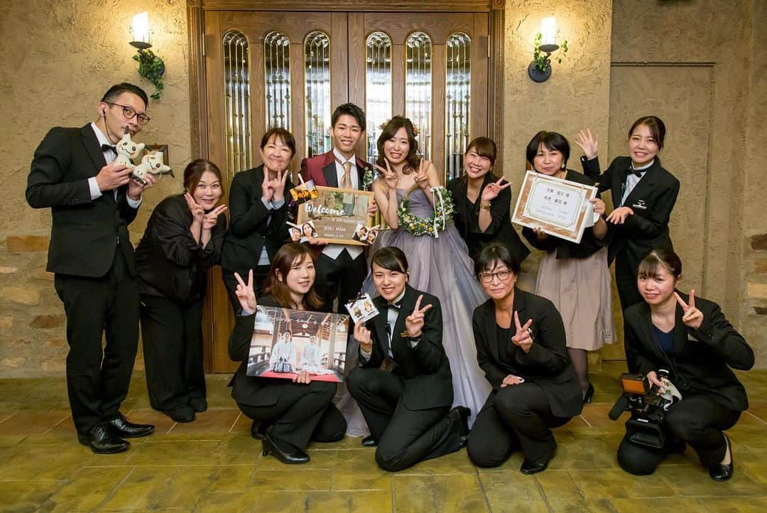 セレス高田馬場のインスタグラム：「. . . おふたりの幸せな1日… 人生において #大切な日 のお手伝いを させていただける事を スタッフ一同嬉しく思います🥰 . . 数ある #素敵な式場 さんの中から CELESとのご縁をいただき心から感謝です❤️ . . この様な状況下ではありますが、 2021年も沢山の新郎新婦様が 幸せなご結婚式を迎える事ができる様 私達も一緒に考えていきたいと思っております✨ . . 幸多き年になる様 みんなで頑張りましょう✨ . . . . 💍》［#セレス高田馬場］［#セレス花嫁］で フェアの様子や当日レポをUP してね✨ こちらのアカウントでもご紹介させて頂きます❣️ 💒【@celestakada】👗【@celesdress】 . . 🤵👰》人気の #ブライダルフェア に参加しよう✨ 詳しくはTOPのURLからHPをcheck👀 . . セレス高田馬場💒 ☎️03-3207-5161 ［営業時間］11:00~19:00［定休日］木曜日 ※詳しくはHPをご確認下さい . . #CELES高田馬場#CELES花嫁 #結婚式場#結婚式場探し#結婚式場見学 #結婚式場選び#結婚式場紹介#結婚式延期  #結婚式準備#プレ花嫁2021#花嫁さんの力になりたい  #式場探し中#式場スタッフ  #コロナ結婚式#笑顔のバトン#素敵な時間  #幸せカップル写真集#令和婚 #令和婚カップル#結婚式準備中#結婚式をあきらめない  #婚約中カップル#婚約しました#プロポーズ#ウエディングプランナー」