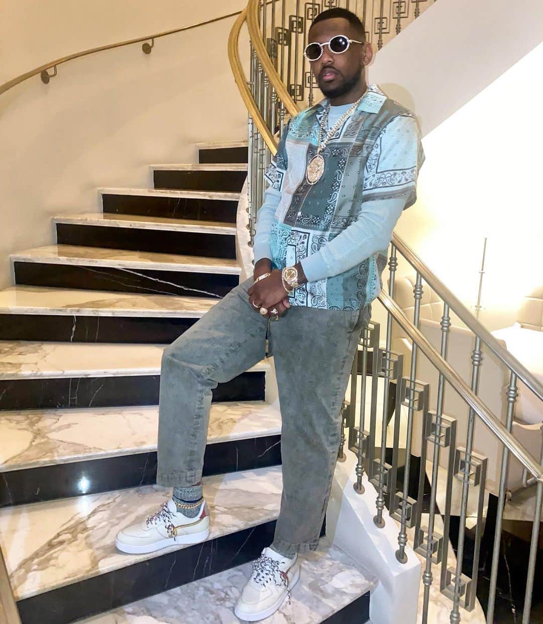 ファボラスのインスタグラム：「Big Stepper like Big Meech ahem..💸」