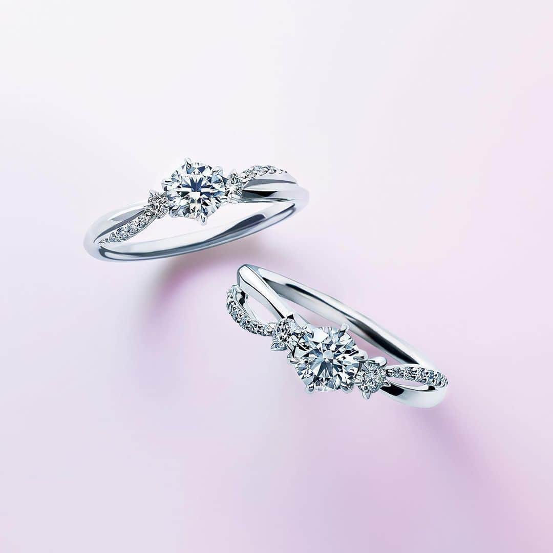 starjewelry_pressさんのインスタグラム写真 - (starjewelry_pressInstagram)「【STARGAZER】 美しいウェイブを描くアームと、その先に煌めくふたつの星が花嫁を華やかに彩る"STARGAZER" ダイヤモンドの贅沢な輝きにパートナーへの想いを込めて。  #starjewelry #スタージュエリー #starjewelrybridal  #engagementring  #marriagering  #婚約指輪 #結婚指輪 #STARGAZER」1月8日 19時44分 - starjewelry_press