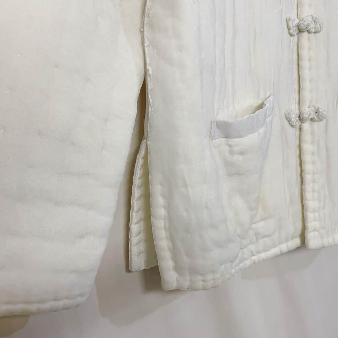 i nouさんのインスタグラム写真 - (i nouInstagram)「. SOLD.  white quilting china jacket #inou_vintageclothing」1月8日 14時26分 - inou_vintageclothing