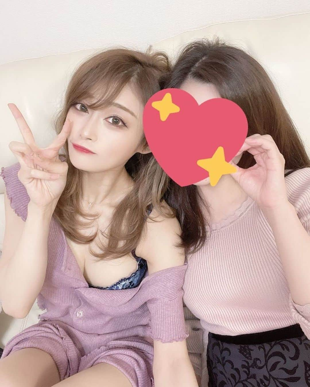 七瀬ひなのインスタグラム：「充実した年末年始を過ごせて わたしはとってもしあわせでした⛩🌅💘 ひなペンのみんな、ひなと関わってくれる方たち これからまた2021年もよろしくお願い致します🙇‍♀️💓 今年は『学』の年にすることに決めたっ❣️  #七海ひな #AV女優 #セクシー女優 #年越しお泊まり会 #中2からの仲 #中高一貫 #女子校 #高校ももちろん一緒 #2021年もいい年になりそうだっ」