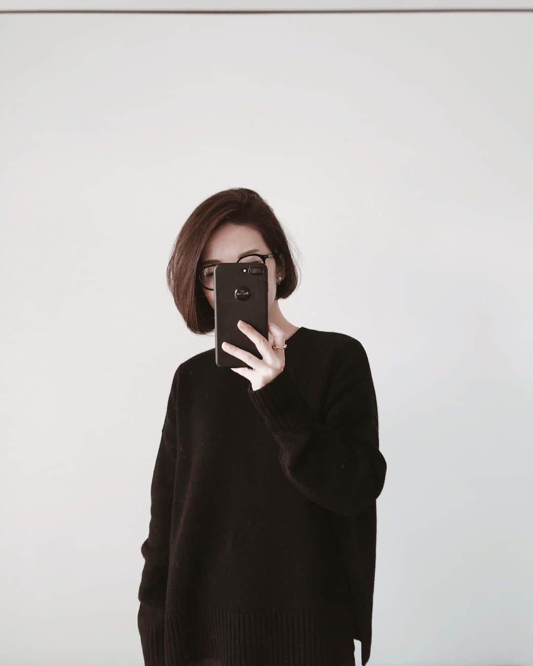 のインスタグラム：「:﻿ ﻿ あ〜 さっぱり🤣﻿ ﻿ 後ろ姿はワカメちゃん。笑﻿ ﻿ ﻿ ﻿ #ミニボブ﻿ #ショートボブ﻿」