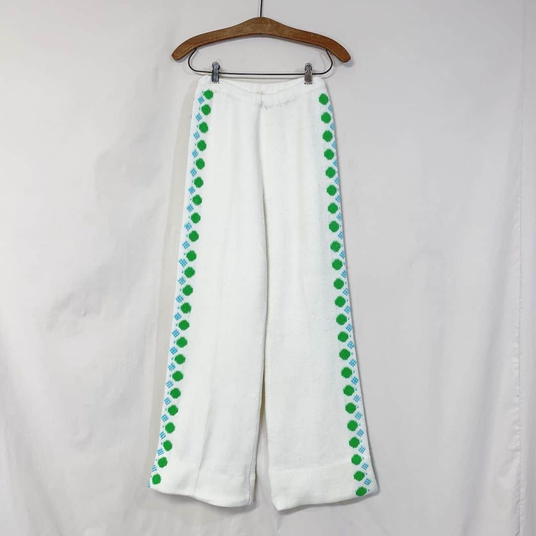 i nouのインスタグラム：「. new arrival.  vtg flare knit pants #inou_vintageclothing」