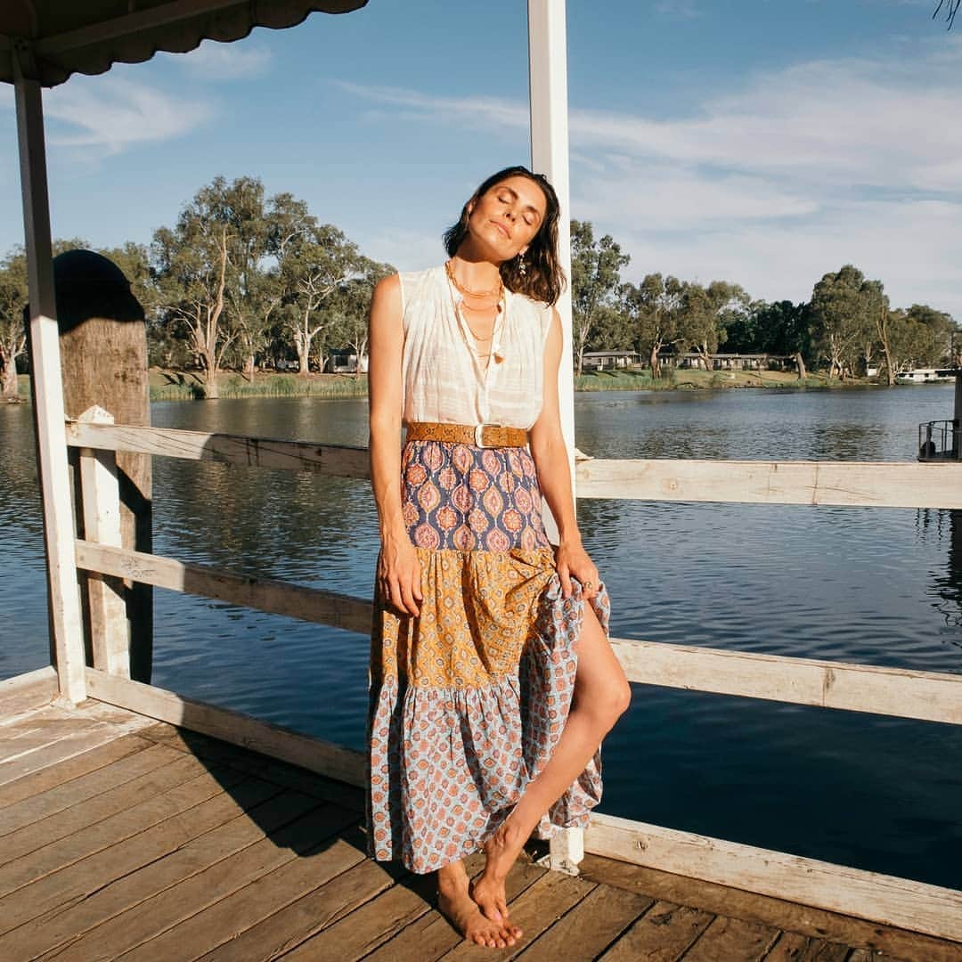 ミーガンパークのインスタグラム：「Summer rays // @gypsyfind wears the Chiffon belted top and Azra Tiered Skirt」
