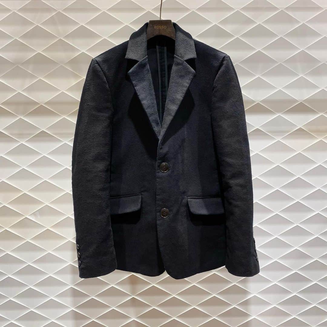 のインスタグラム：「【FRANK LEDER】 "DEUTSCHELEDER 2B JACKET"  jacket ¥88,000+tax  →30%off!  お取り扱い店舗﻿ ◾︎ROSSO ミント神戸店﻿ Tel : 050-2017-9117 ◾︎ROSSO ソラリアプラザ福岡店﻿ Tel : 050-2017-9119 ﻿  ※この商品は店舗通販可能です。 ※上記店舗のみでのお取り扱いにつき、お問い合わせにつきましても上記の店舗までお願い致します。﻿  只今、店舗通販につきまして送料・代引き手数料無料キャンペーンを行っております。 是非ご利用くださいませ。 ﻿ #urbanresearchrossomen﻿ #rossomen﻿ #urbanresearch﻿ #studionicholson  #frankleder #urbanresearchrosso_kobe﻿ #urbanresearchrosso_fukuoka」