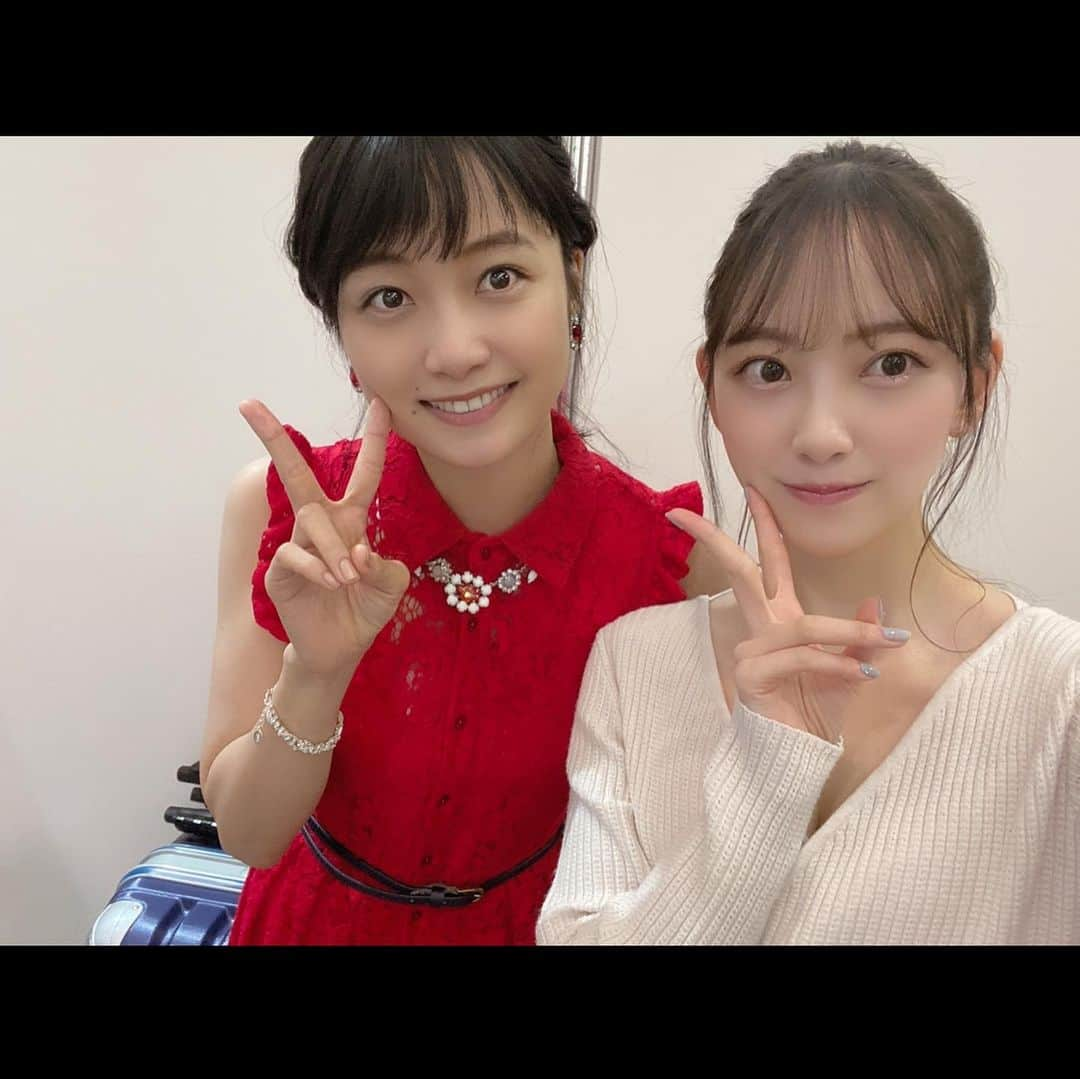 堀未央奈さんのインスタグラム写真 - (堀未央奈Instagram)「🤍  前にたまたま深川さんに お会いできたときの💐  嬉しくて会った瞬間勢いよく 抱きつきました…🍃 またお会いできますように  #深川麻衣　さん #乃木坂46 #堀未央奈」1月8日 15時37分 - horimiona_official