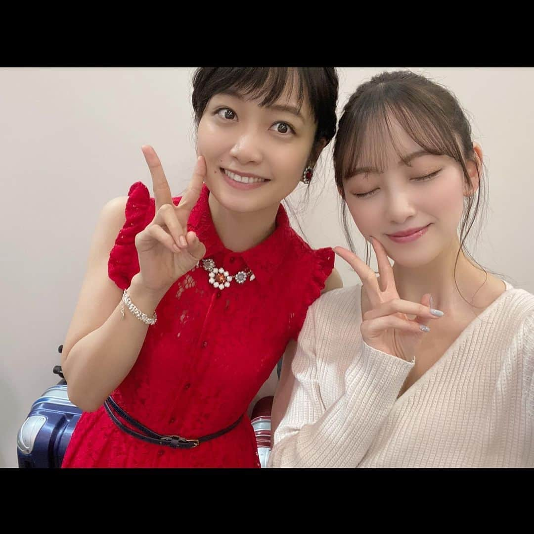 堀未央奈さんのインスタグラム写真 - (堀未央奈Instagram)「🤍  前にたまたま深川さんに お会いできたときの💐  嬉しくて会った瞬間勢いよく 抱きつきました…🍃 またお会いできますように  #深川麻衣　さん #乃木坂46 #堀未央奈」1月8日 15時37分 - horimiona_official