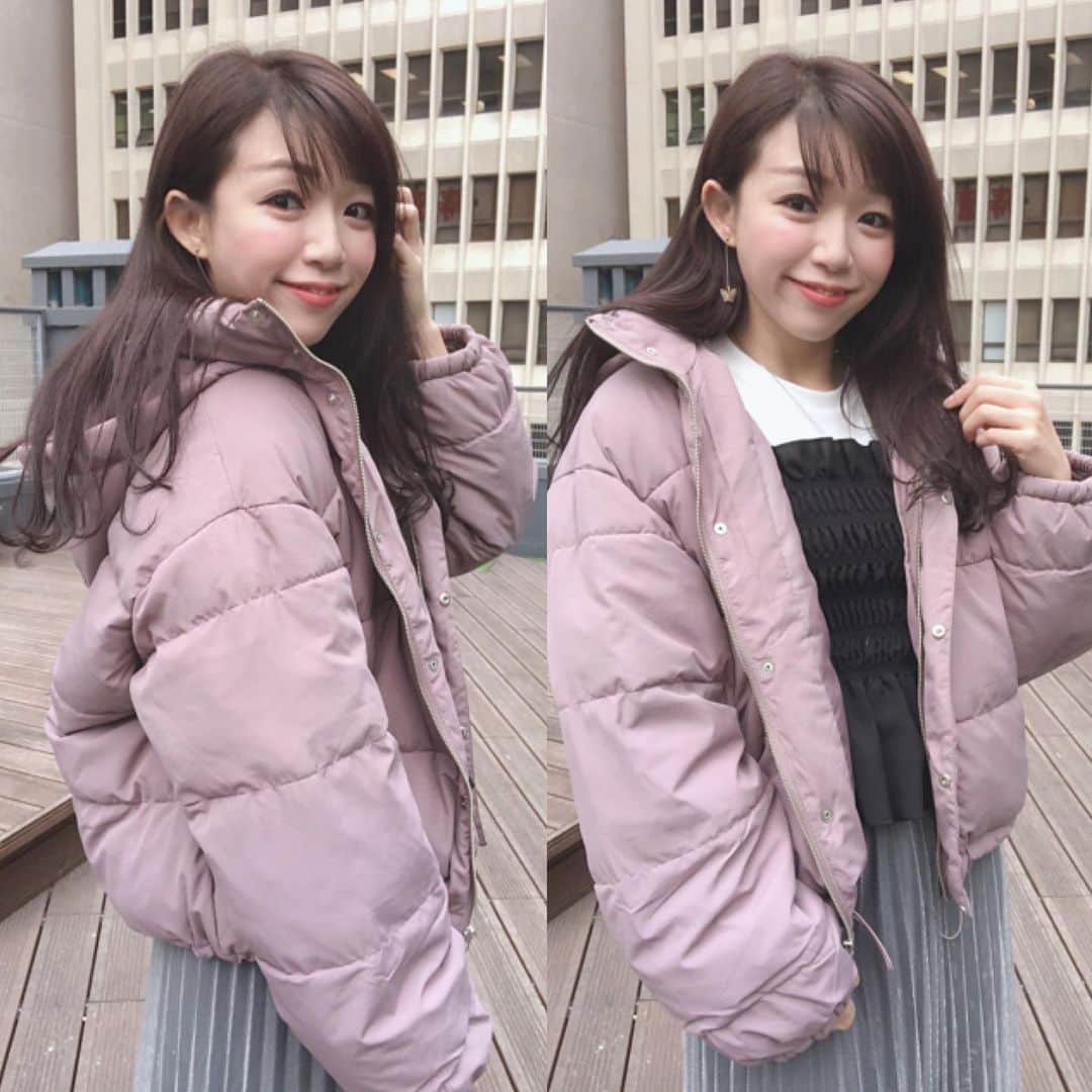 Fleur Fleurのインスタグラム：「天氣轉凍😭🥶🥶🥶，想買保暖嘅服飾啊！ 超多人查詢嘅革綿外套 我哋仲有牛油果色同埋粉紅色現貨☺️❤️❤️ click 入嚟睇埋其他款 仲有絨縷同埋厚冷衫！全部都係現貨發售💓 今日我哋下午1:30到8:00準時營業  WhatsApp直接訂購熱線：5572-9458 銅鑼灣門市地址：銅鑼灣恩平道52號2樓A室（希慎廣場步行1分鐘）」