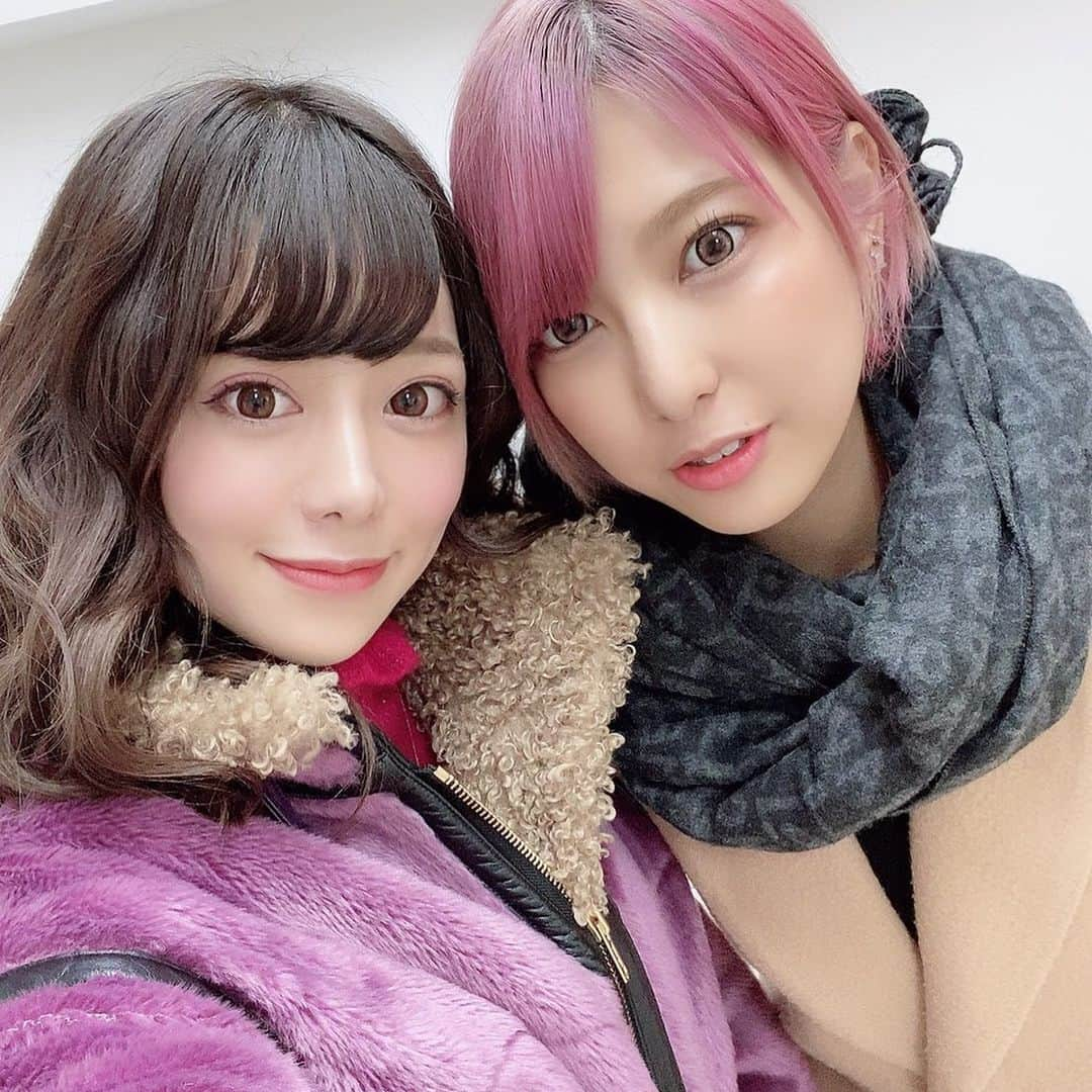 春咲りょうさんのインスタグラム写真 - (春咲りょうInstagram)「お知らせ✨ ・ ・ のんちゃん事有村のぞみちゃんと ひとつなぎさんから クラウドファンディングさせて頂く事に なりました！！！！！！ ずっとふたりで何かしたいね って話してたから ものすごく嬉しい😭😭 皆様のお力が必要なので ぜひぜりよろしくお願い致します🙇‍♀️ 写真集たのしみだあああああ😆✨ ・ ・ #有村のぞみ #クラウドファンディング #ひとつなぎ」1月8日 16時42分 - su___721