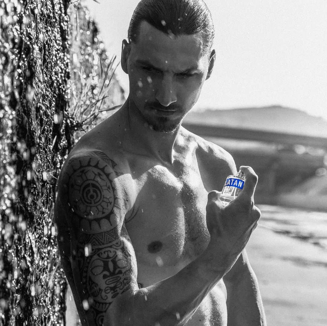 Zlatan Ibrahimović Parfumsさんのインスタグラム写真 - (Zlatan Ibrahimović ParfumsInstagram)「Explore ZLATAN SPORT PRO -  a bold and decisive scent that suits any man who sees life as an adventure.  Learn more through link in bio.」1月8日 16時47分 - zlatanibrahimovicparfums