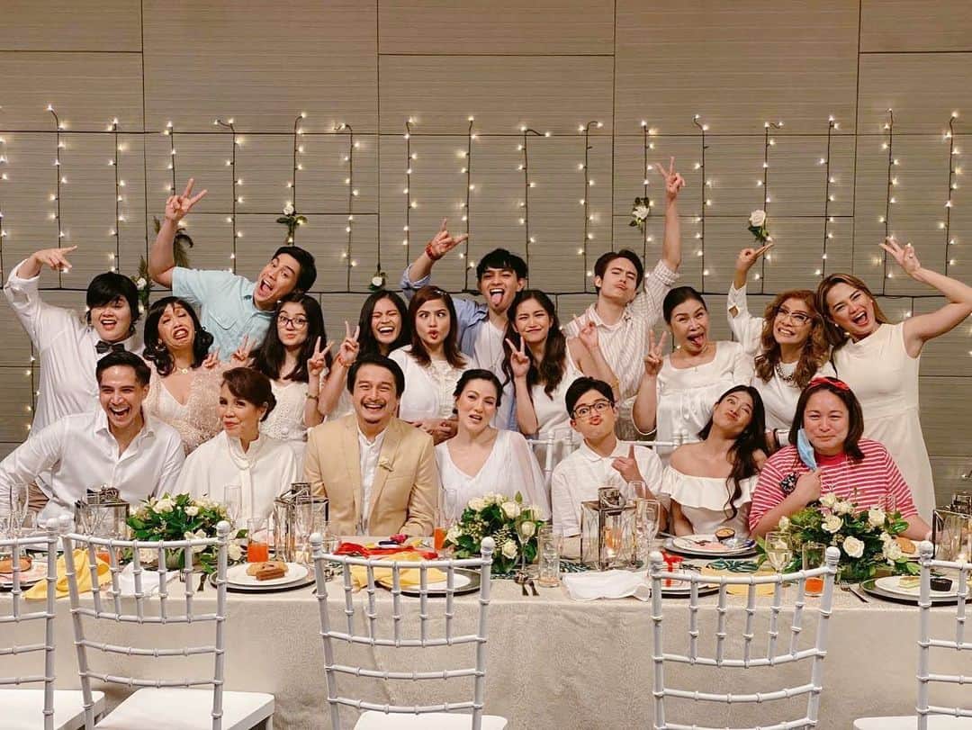 Alexa Ilacadさんのインスタグラム写真 - (Alexa IlacadInstagram)「Thank you to everyone who watched, “Four Sisters Before The Wedding” 👭🏻👭🏻 We are on our 4th week of showing and are so happy with all your wonderful feedback & support. ♥️ Salamat sa pagmamahal niyo para sa pamilya Salazar! 😊 @belle_mariano @charliedizon_ @_gillianvicencio  . I’d like to take this opportunity to send my love and appreciation to all my co-stars who made every working day feel like a party (all while following safety protocols & covid restrictions) @domochoa @mina_villarroel @clarencedelgado @caicortez @ilovekaye @gigidelanaofficial @thisisjennymiller @pinkyamador @hashtag_jameson @jeremiahlisbo @imjoaoconz @boomeey, Ms. Irma Adlawan, Minnie Aguilar, Karen, Hanz, etc. 🥳 And of course, to our amazing team behind the cameras - This project wouldn’t be possible without their talents and dedication. 💪🏼 . Headed by the light of our film, direk @maecruzalviar. You were the glue that stuck everyone together, direk. It’s forever an honor to have worked with you. 🙏🏻  . Our bosses & family from Star Cinema, Sir CLK, Inang, Ms. Zel, Sir Enrico, Ms. Carmi, Ms. @v_r_v_ , Sir @micodelrosario1, Ms. Rai, our ABS-CBN management, @starmagicphils family, & @rebiscoph ♥️ Special thanks to Ms. @beaalonzo for inspiring me through Bobbie’s journey. 😍  . My fellow BLINK sir @neildaza, & my mahal @_cescalee 😘 My amazing “glamteam”, @russelsantos & @jocelleandrealukban 😇 Our loving EP, ate Maine 🤗 Our cool PAs @edd.pauu & Jenny, 🙌🏻 Team Wardrobe & HMUA, @sonsondeasis, @itsallabout_harriet, @alonamaui & Bangs 💄👗 Audio & lights team 💡🎤 Art dep 🎨, Star Cinema Boys, Crowd, Talents, Utility boys, service drivers, ECS tents, LM Ate Rea, Our safety officers, Medic team, Catering, @parkinnnorthedsa, and every other soul who helped in making our movie. THANK YOU & I LOVE YOU ALL! 💫 Working with you has been an experience I will treasure forever. 🥰 #FourSistersBeforeTheWedding #SalazarSisters #PamilyaSalazar #BobbieSalazar #MyNewFamily #Baranggay12thFloor」1月8日 17時25分 - alexailacad