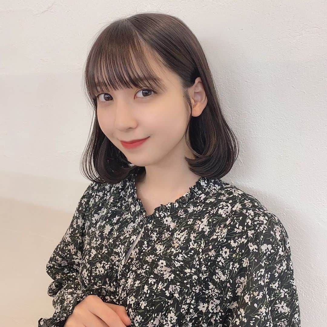 松岡菜摘のインスタグラム：「. . 美容室行ってきた☺︎ . #haircolor #美容室」