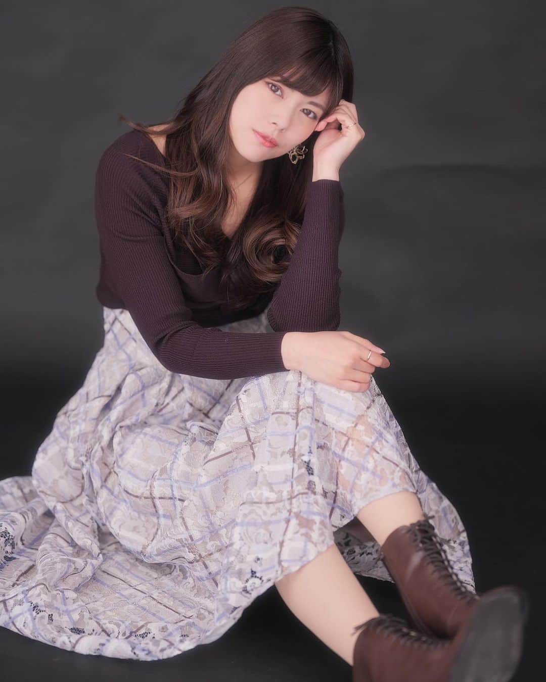 熊林保奈美のインスタグラム：「* . 冬眠から目覚めたら また冬眠期間に入らざるを得ない 状況になってしまったので 続・冬眠🐻 . . お正月の冬眠は断捨離したくらいで あと何もしなかったけど 今回の冬眠は有益な冬眠にする！ どうか皆様ご安全に！！！ . . * #レースクイーン #RQ #モデル #撮影会モデル #ポートレートモデル #サロンモデル #熊林保奈美 #道産子 #Japanesegirl #paddokgirls #pitgirl #instalike #mercuryduo #マーキュリーデュオ」