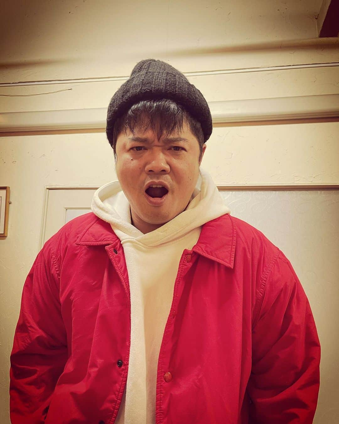 杉本知香さんのインスタグラム写真 - (杉本知香Instagram)「ほぼ楽屋😆  #中目黒美容室 #千原せいじ#千原兄弟#チハラトーク#ドライヤー2秒  #ダイノジ大地#ダイノジ#石原裕次郎#吉本坂46 #セブンbyセブン享奈緒 #セブンbyセブン  #エンプティステージ #パンクブーブー黒瀬 #パンクブーブー  #芦澤和哉  #バッドボーイズ佐田 #バッドボーイズ #SATAbuilders」1月8日 18時00分 - sugimotoc