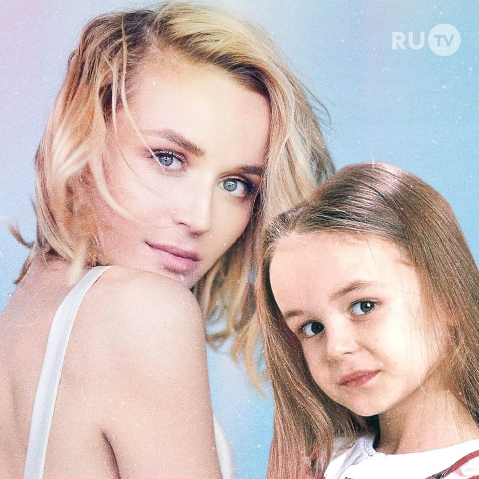 RU.TVさんのインスタグラム写真 - (RU.TVInstagram)「👧🏼👶🏻 Детство — самое весёлое, яркое, беззаботное и удивительное время в жизни каждого человека! ⠀ 😍 Сегодня мы предлагаем посмотреть, какими были твои любимые исполнители в детстве! ⠀ 😎 Как ты считаешь, кто из звёзд изменился больше всего? А кто наоборот все также похож на себя маленького? Поделись своим мнением в комментариях! ⠀ #rutv #рутв #nyusha #мот #клавакока #настяивлеева #полинагагарина #ритадакота #ольгабузова #аннаседокова #артурпирожков #регинатодоренко @nyusha_nyusha @mmott23 @klavacoca @_agentgirl_ @gagara1987 @ritadakota @buzova86 @annasedokova @arthurpirozhkov @reginatodorenko」1月8日 18時01分 - ru_tv