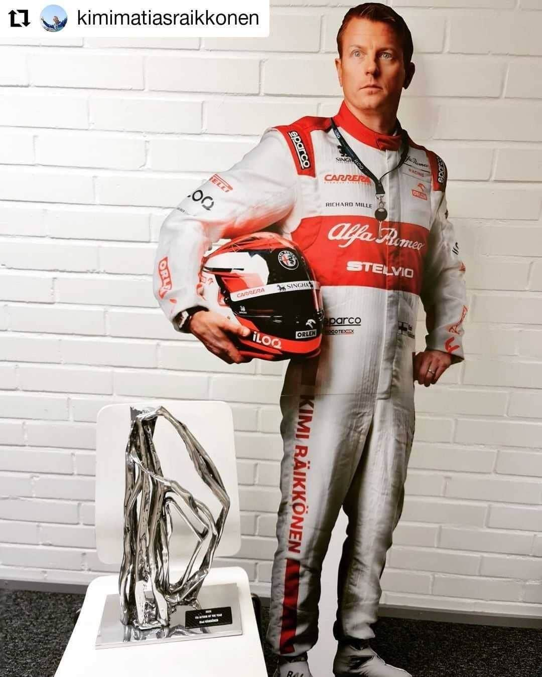 F1さんのインスタグラム写真 - (F1Instagram)「Flat-pack Kimi, flat-out start 🚀  Kimi's trophy for FIA Action of the Year, which he won for his stunning opening lap in Portugal (swipe across!) has made it back home! As well as a cardboard cutout 😄  📸 #Repost x @kimimatiasraikkonen   #F1 #Formula1 #PortugueseGP @alfaromeoracingorlen」1月9日 4時56分 - f1