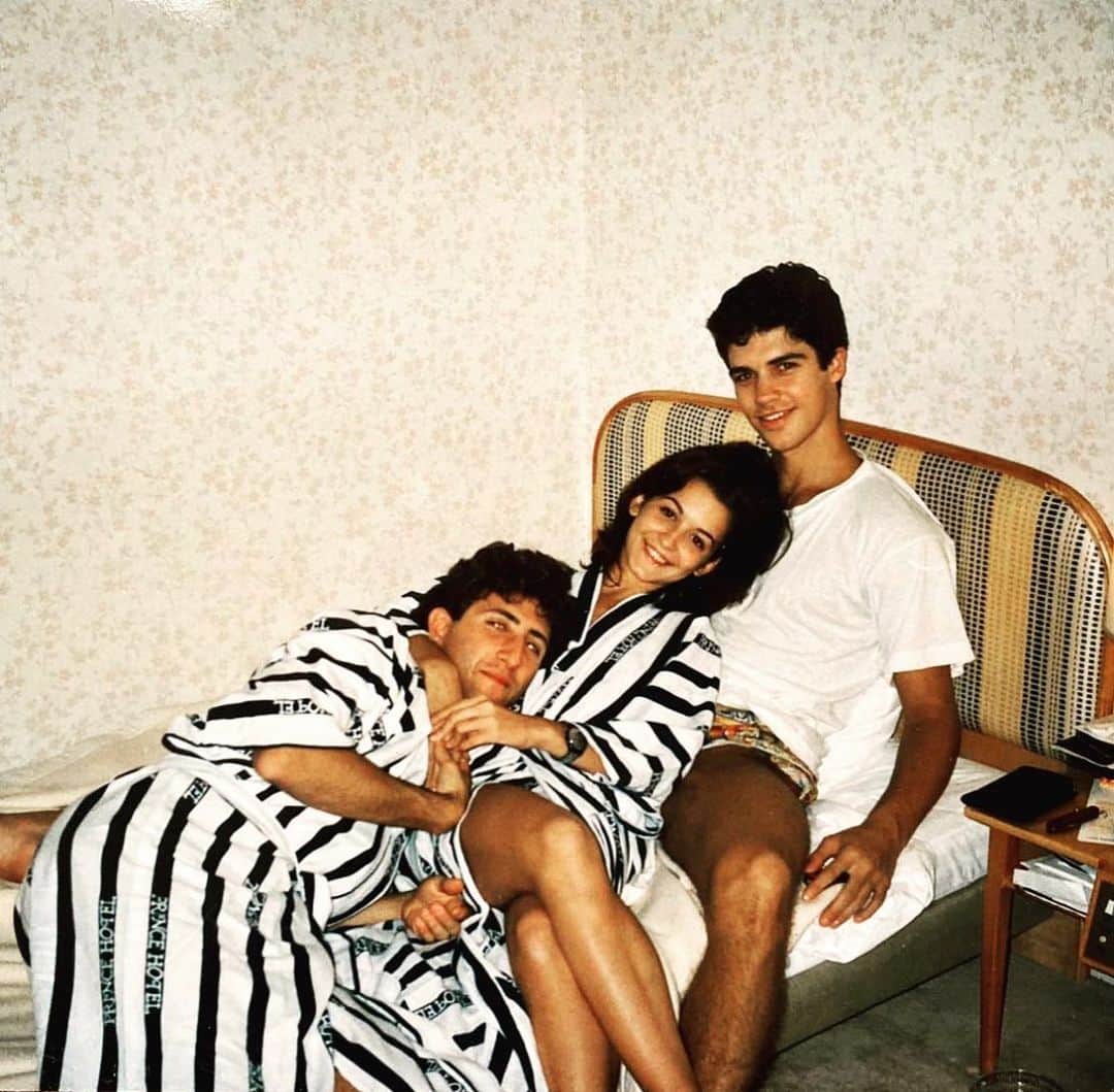 ロベルト・ボッレのインスタグラム：「Repost @emi_montanari Tokyo ‘95 😄❤️ @robertobolle」