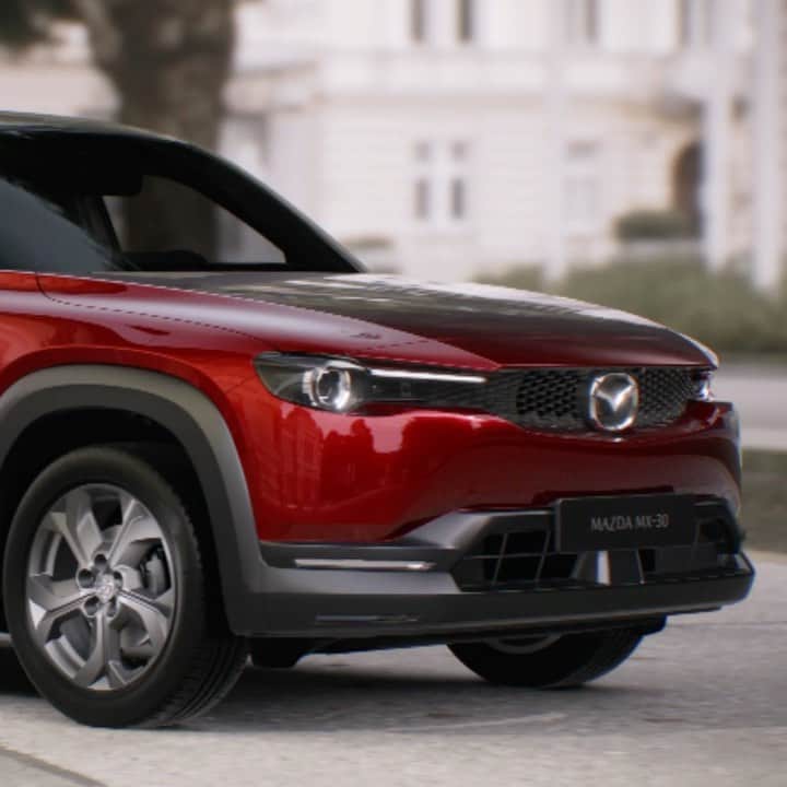 MAZDA Canadaのインスタグラム：「The MX-30, Mazda’s first all-electric vehicle, breaks new ground for Mazda with its human-centric design language and a determination to provide the sector’s best driving experience. Take a look at our story and swipe up to learn more about the philosophies behind the car Mazda is entrusting with its legendary MX naming convention. #mazdastories」