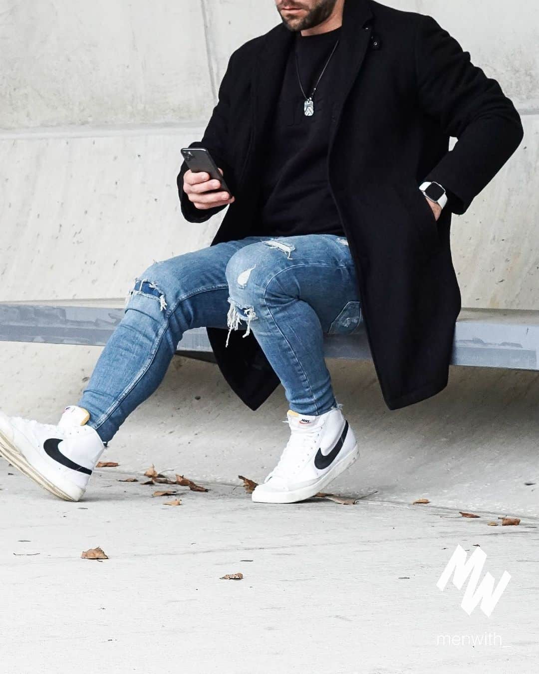Men Withのインスタグラム：「Cool photo of our dear friend @mani_fit_ 👌🏽 #menwithstreetstyle」