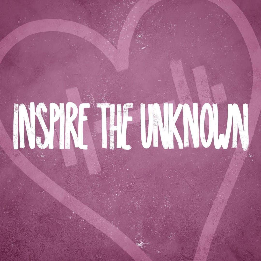 1.9m Fitness Inspirationさんのインスタグラム写真 - (1.9m Fitness InspirationInstagram)「The special phrase for the January 11th Group Challenge is #InspiretheUnknown 🖤 After a hard year with many unknowns, learning our new “normals” and SO much sacrifice... we all want something positive for ourselves and our communities in 2021. And we’re not just sitting back and “embracing it” or “going with it”... because when you INSPIRE yourself to go where you don’t know... you’re stepping outside your comfort zone, you’re embracing what life has to offer. You can’t know what you don’t know. We cannot control our outcomes but we absolutely can INSPIRE and work towards the outcomes and goals we desire. Who knows how we’ll get there, but let’s move towards it together. Let’s inspire and encourage the change we wish to be in 2021. Let’s hold hands and INSPIRE THE UNKNOWN. There’s no one else we’d rather have by our sides than you fierce Queens. Onward and upward we go! . This is the special phrase you need to write down and hold in one of your before photos which are due Monday. This is also the hashtag we will all use to connect throughout the Challenge. Full instructions for before photos will be posted on our Instagram page this weekend, and are also in your guide. We can’t wait to cheer you on!! 🖤」1月9日 4時12分 - fitgirlsworldwide