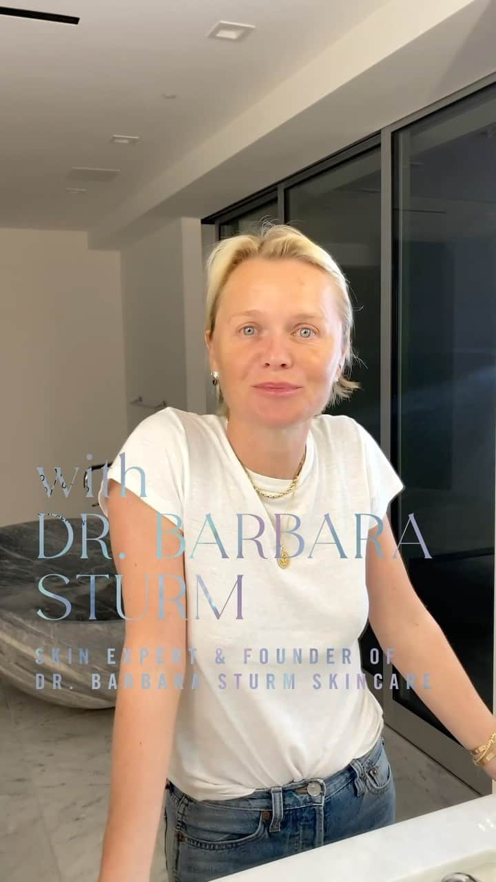 Saks Fifth Avenueのインスタグラム：「We called skincare expert @drbarbarasturm to get her simple, yet effective daily routine to achieve the #SturmGlow. The @drbarbarasturm collection—a favorite of Hollywood celebs— is now available at Saks.」