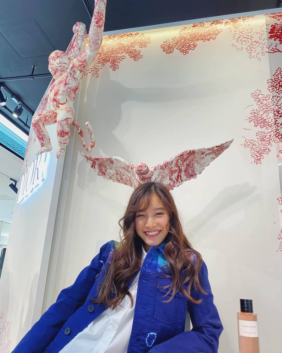 新木優子さんのインスタグラム写真 - (新木優子Instagram)「@diorparfums 伊勢丹新宿POPUPに。 可愛いトラや鳥、キリンなど動物に囲まれて。素敵な空間でした☺️  限定パッケージのメゾン クリスチャン ディオールは伊勢丹のオンラインでも！  #メゾンクリスチャンディオール @diorparfums  @dior」1月8日 19時50分 - yuuuuukko_