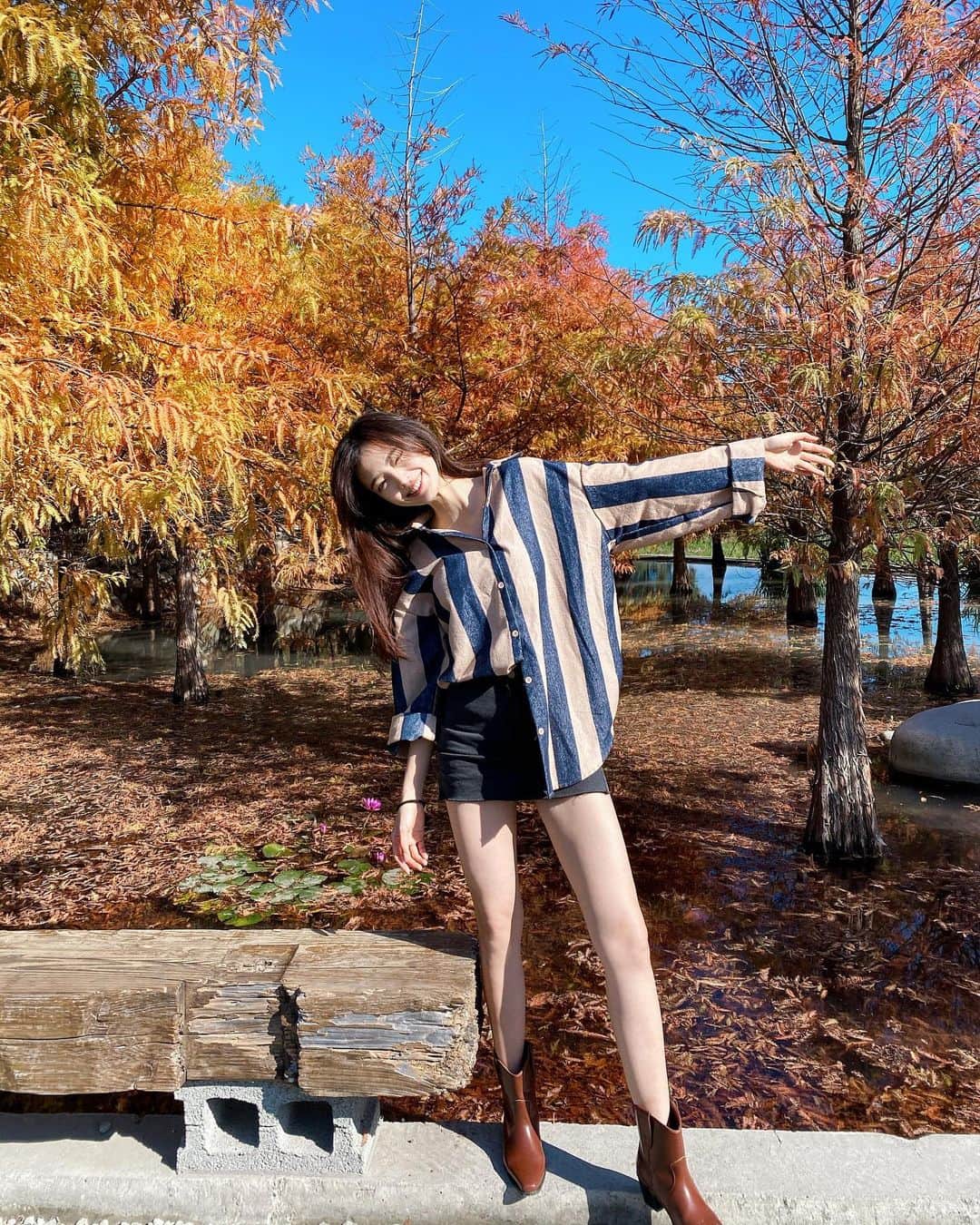 Vavaさんのインスタグラム写真 - (VavaInstagram)「科學研究顯示： 每愛我60秒 你就會開心一分鐘 - - - - 週末開心了嗎🍁  #Taiwan #Taichung #台中 #台中景點 #泰安 #泰安落羽松」1月8日 19時51分 - rachellievava