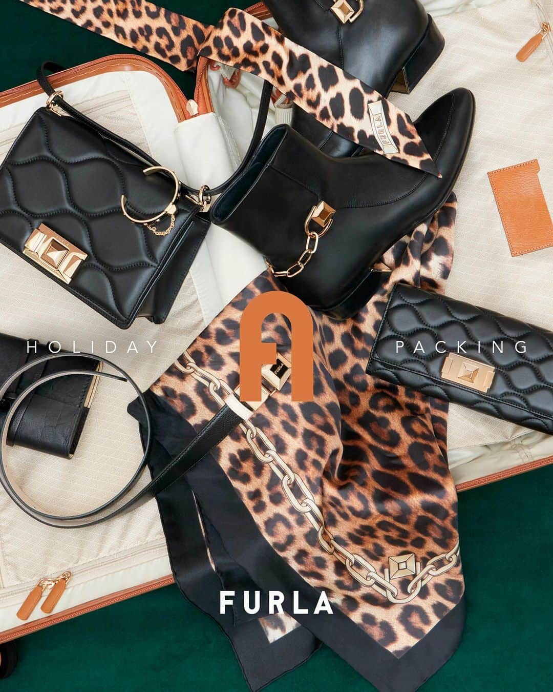 フルラのインスタグラム：「Solid black paired with leopard-print items for a bold approach to style this Winter Season.   #thefurlasociety #furlafeeling #furlagift #newcollection #furla #accessories #fashion」