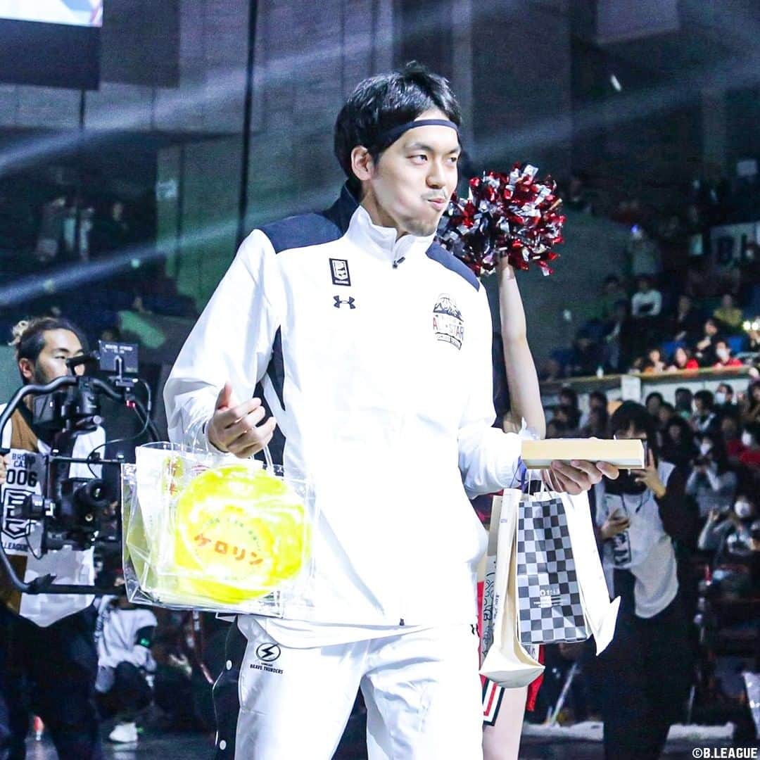 B.LEAGUEさんのインスタグラム写真 - (B.LEAGUEInstagram)「.﻿ 過去の〝B.LEAGUE ALL-STAR GAME〟をおさらい📸 ﻿ 今年は1/15(金)・1/16(土)に茨城県水戸市で開催💐﻿ .﻿ #BLEAGUE #Bリーグ #Bリーグオールスター」1月8日 20時00分 - b.league_official