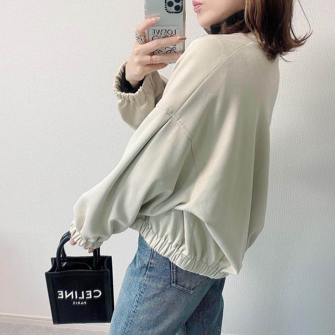 shieさんのインスタグラム写真 - (shieInstagram)「ZARAセール品last笑 ✨  春に使えるアウター✨Ssize着用← 何故かオンラインからこのカラー消えてる😟  2年前にこのpink買っててめちゃくちゃ使えたから、エクリュカラー嬉しいな💕  人気なのは同じ型を作るのねっ✨🥺  3990円でしたぁ〜  #ジャケット / #zara#ZARAコーデ #ハイウエストデニム / #clane #zara購入品 #ザラパト#ザラジョ#ザラジョコーデ」1月8日 20時27分 - shiiii0125