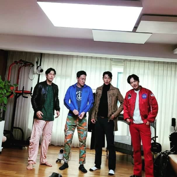 ハン・ジョンスさんのインスタグラム写真 - (ハン・ジョンスInstagram)「왕년 F4... 아저씨들ㅋ 추워서 밖을 못나가겠다.ㅠㅜ #춥다 #왕년 #F4 #아저씨들 #ㅋ」1月8日 20時38分 - hanjungsoo