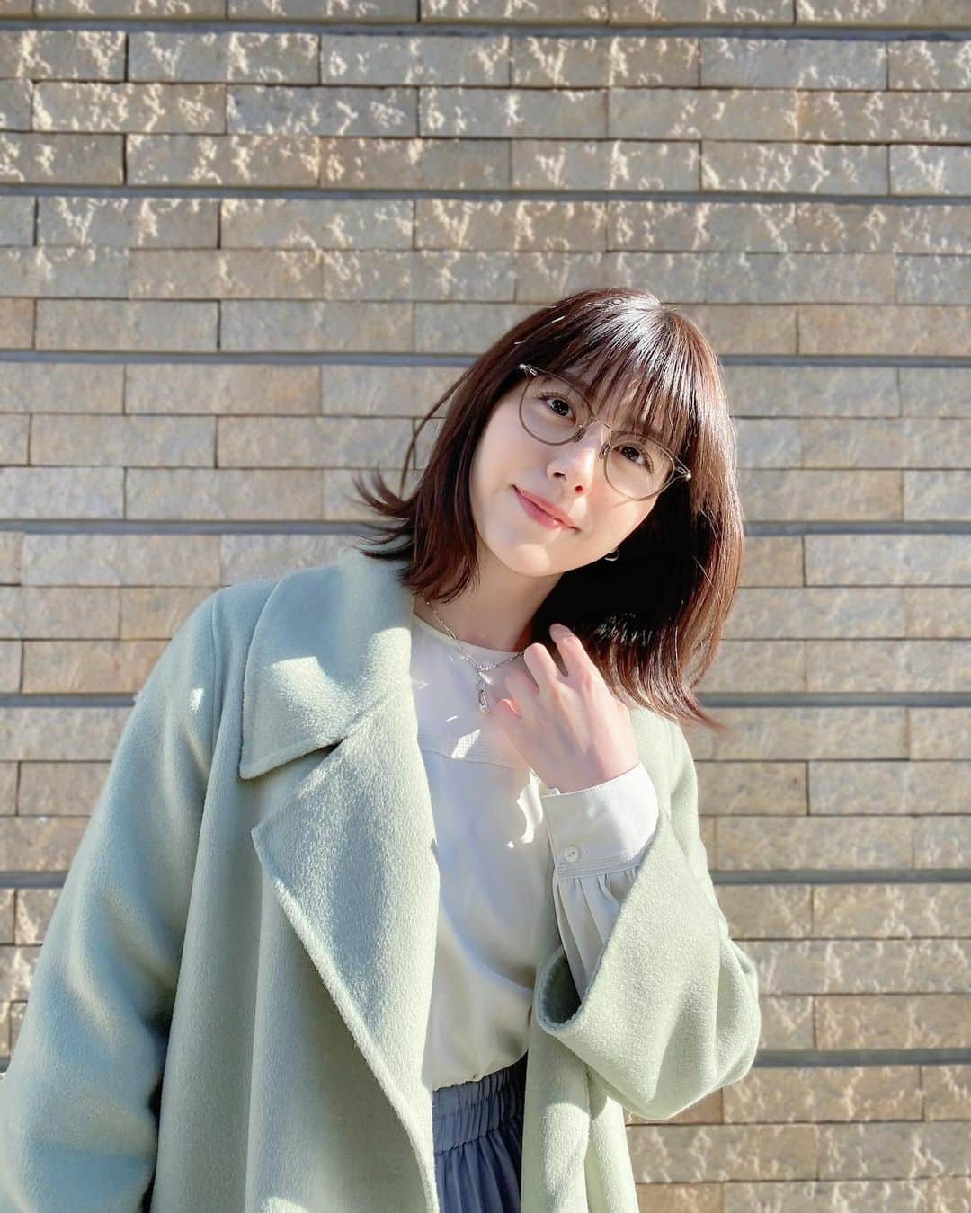 森山るりのインスタグラム：「. 今日は楽しみにしていたロケでした🌸 また放送日お知らせしますね☺︎ . coat&skirt  @amail_official accessories  @nomg_official」