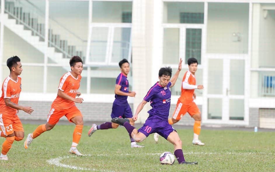 松井大輔のインスタグラム：「Training match  とりあえず1得点  #trainingmatch #ホーチミン  #saigon  #daisukematsui  #soccer #game」