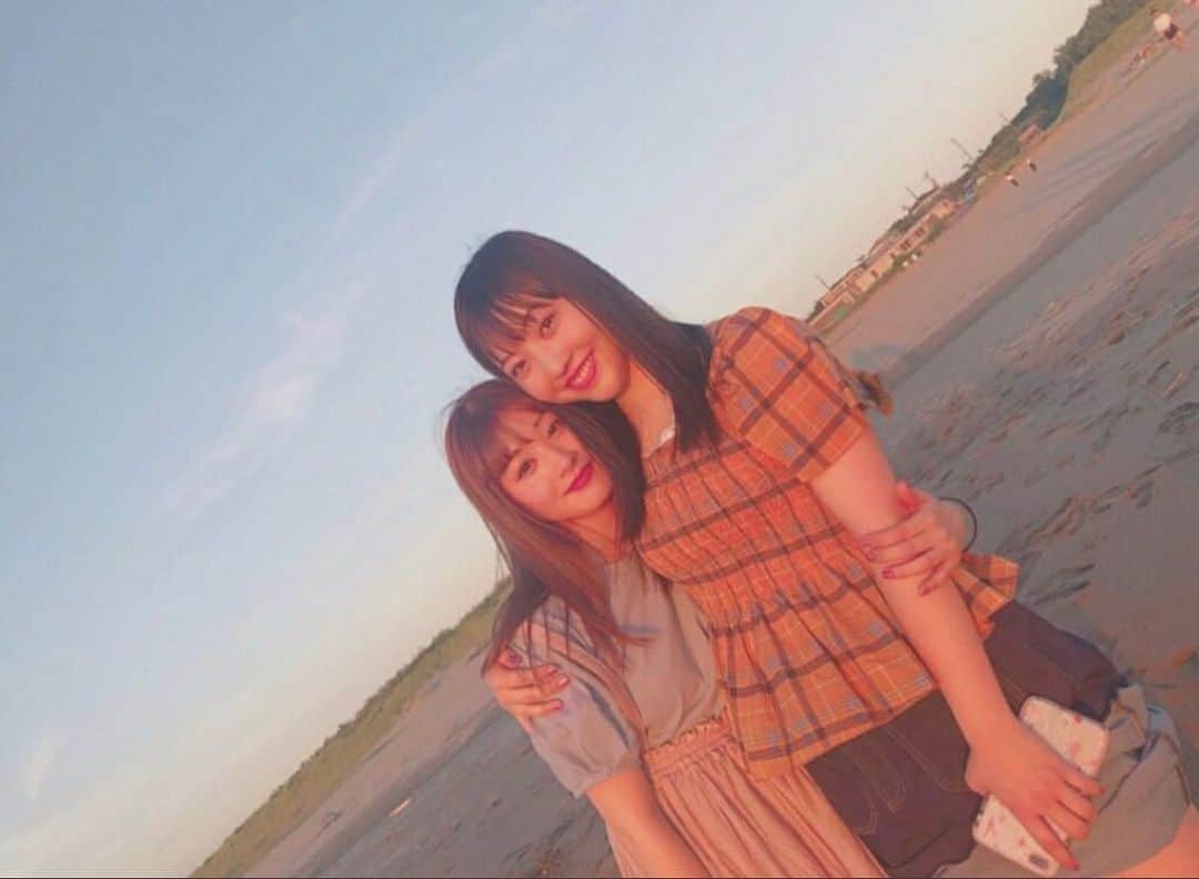加藤美南のインスタグラム：「あいな🥰 メンバーなのに、メンバーのことを俯瞰で見れてダンスは上手いのにずっと上手いの更新してて、愛菜と話してると気持ちがあったかくて、いつもそっと見守っててくれてるの伝わってきてなんか…泣けちゃう ありがとう😣😣 本当に応援してるよ！！！😍」