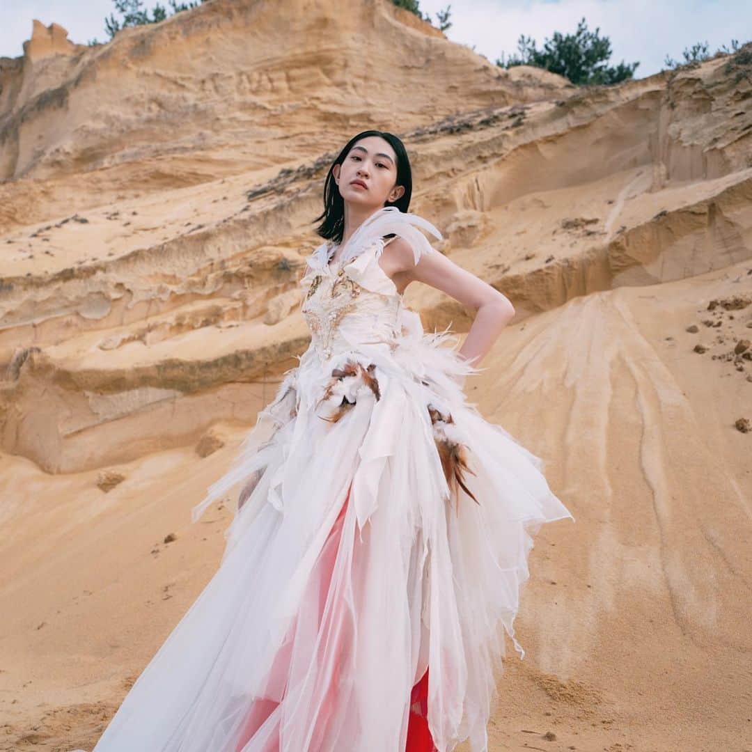 ARAKI SHIROのインスタグラム：「My mind would be always with the land. . . . ph @81enda  md @mkm_mentai93  special thanks @taisei_nakai  costume by me . . . #ARAKISHIRO#FUKUOKA#costume#costumedesign#costumedesigner#コスチューム#コスチュームデザイン#衣装#衣装デザイン#アラキシロウ」