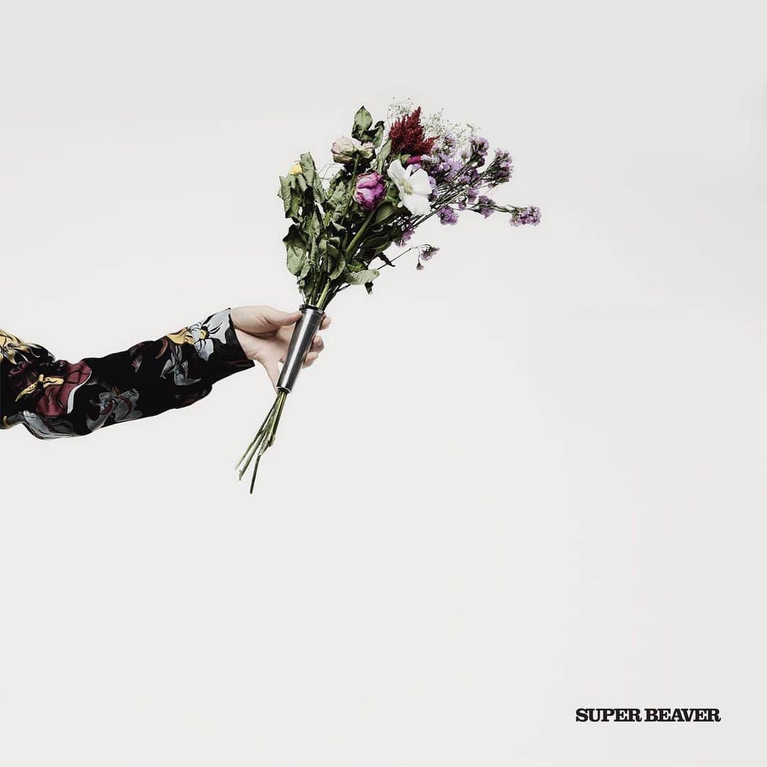 柳沢亮太さんのインスタグラム写真 - (柳沢亮太Instagram)「New Album『アイラヴユー』JKT写真公開。アイラヴユー。 Art direction & Design : KASSAI（McLangur） #SUPERBEAVER #sb15th #アイラヴユー」1月8日 21時16分 - yayayayanagi