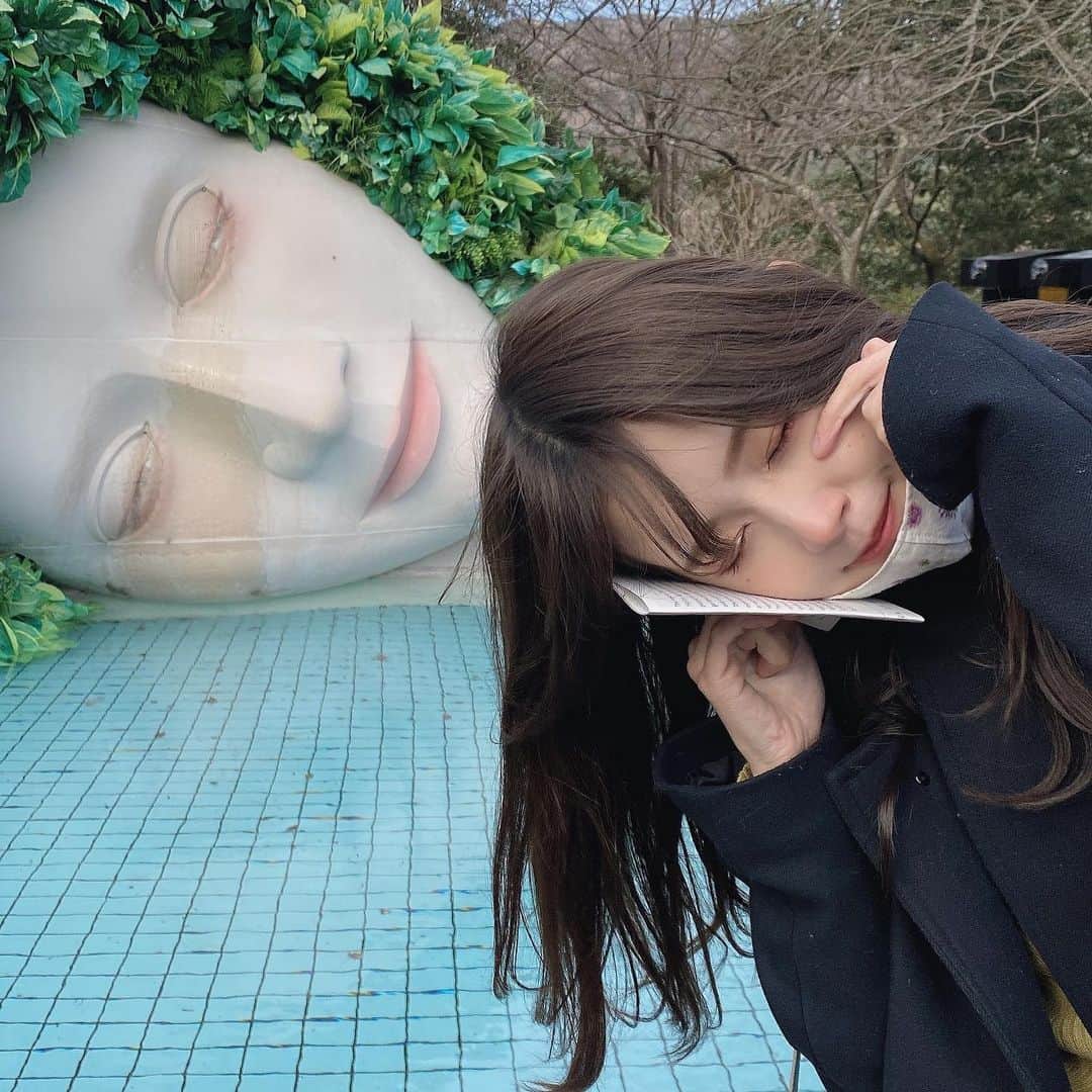 ひよしはなさんのインスタグラム写真 - (ひよしはなInstagram)「#彫刻の森美術館 #箱根 #ドライブ #彫刻に加工で口紅ついてる」1月8日 21時29分 - 87f_163_