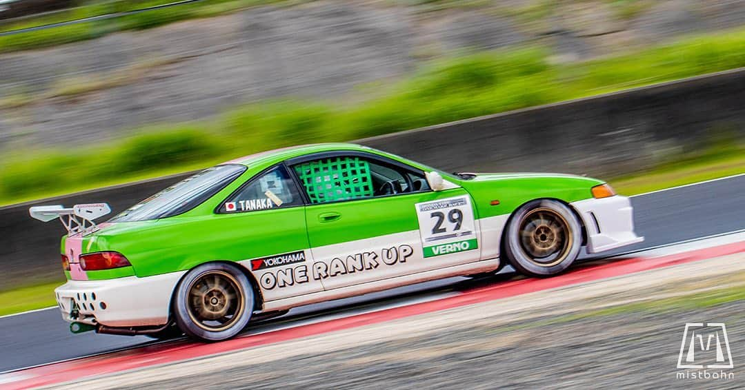 mistbahnさんのインスタグラム写真 - (mistbahnInstagram)「_ "ONE RANK UP AUTO" Honda DC2 INTEGRA Type R _ _ Shot on May-24 2020 "HONDA VTEC ONE MAKE RACE 2020 Rd.2" organized by @zerofighterautocustom at Okayama International Circuit  _ owner: @one_rank_up_45  photo: @mistbahn _ _ JP) 2020年5月24日 岡山国際サーキット、ゼロファイターさん( @zerofighterautocustom )主催「HONDA VTEC ONE MAKE RACE 2020 Rd.2」。 _ _ #hondavteconemakerace #zerofighterautocustom #okayamainternationalcircuit #岡山国際サーキット #hondaintegra #dc2 #dc2r #dc2integra #onerankupauto #ワンランクアップオート #インテグラ #ホンダインテグラ #integra #hondaintegratyper #itr #acuragsr #trackcar #timeattack #timeattackjapan #bseries #b18 #b18c #mugen #mugen無限power #osakajdm #kanjo #kanjostyle #kanjoracer #kanjozoku #hondasontrack」1月8日 21時37分 - mistbahn