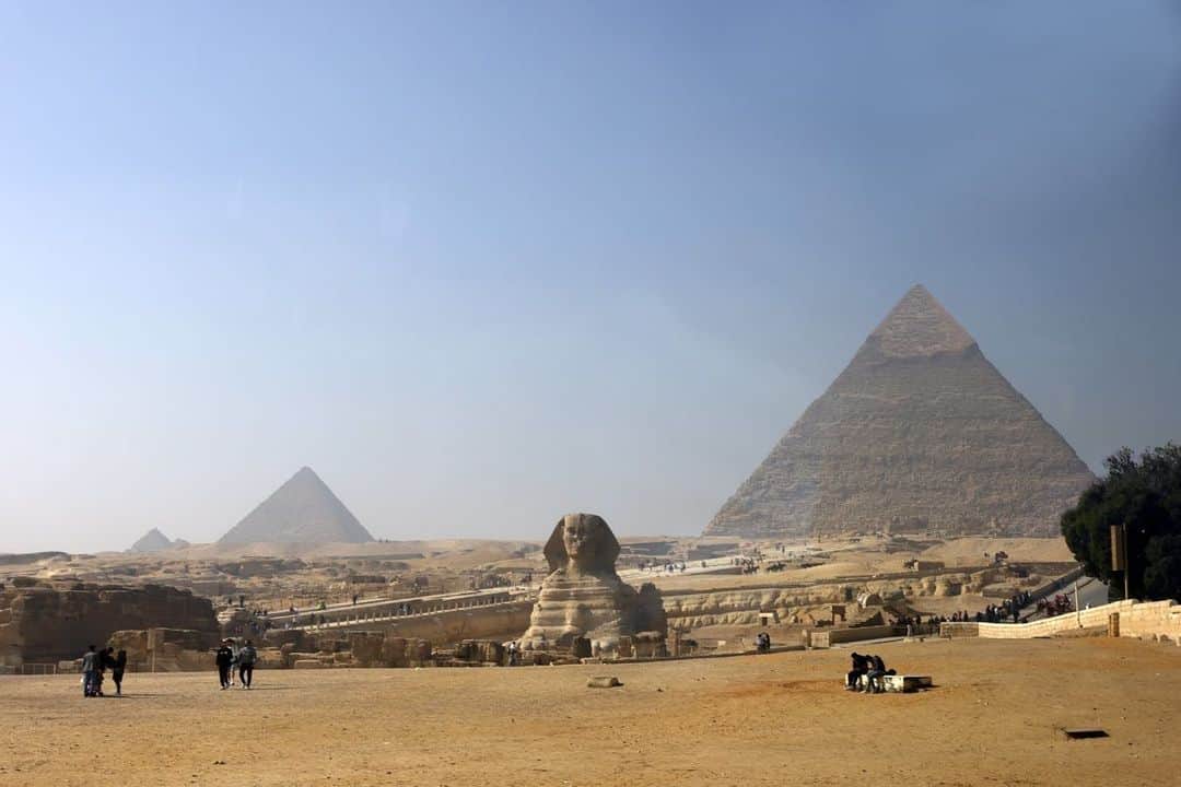 東江雄斗さんのインスタグラム写真 - (東江雄斗Instagram)「感染対策をしっかりしながら、世界遺産であるピラミッド見てきました😆 ラクダに乗りたかったなぁ🐫  エジプトに来た感じをやっと味わえた🤭笑  #世界遺産 #ピラミッド #スフィンクス #興奮した」1月8日 21時52分 - yutoagarie
