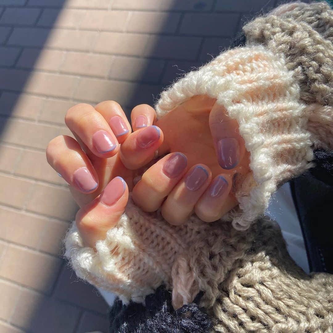 佐藤里緒菜のインスタグラム：「_ s e l f  n a i l 💅 今年は人の手にもたくさんしたいな〜と思い模索中です。 練習がんばります。」