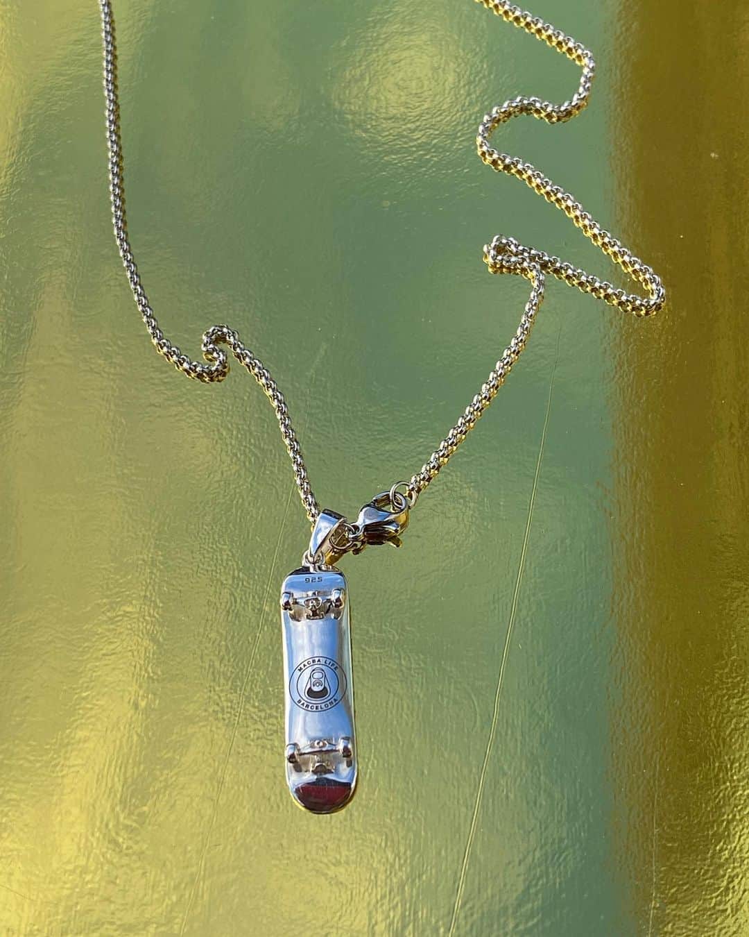 MACBA LIFEさんのインスタグラム写真 - (MACBA LIFEInstagram)「Just one left!   Skate pendant in 100% sterling silver with chain.   Macbalife.com/shop  Worldwide shipping   #macbalife」1月8日 22時07分 - macbalife