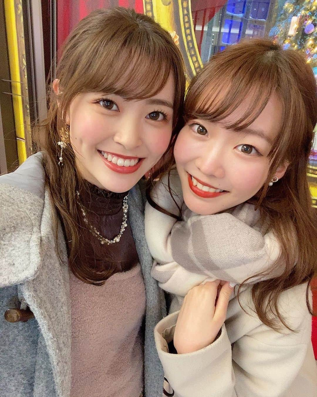 齋藤佳穂のインスタグラム：「先日あゆみとご飯行ったよ！  もうすでに会いたい遊びたい！  #クリスマス #クリスマスイブ」